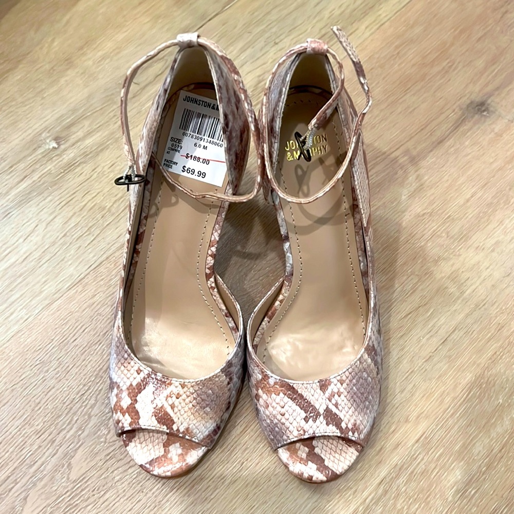 Johnston & Murphy high heel
